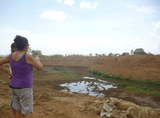 Temen por dragado y relleno del río Cabra.