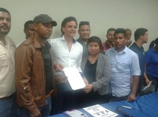 Expresaron apoyo en conferencia de prensa.