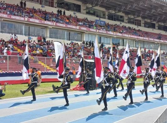 Bandas escolares se lucieron en la celebración del Día de los Símbolos Patrios 