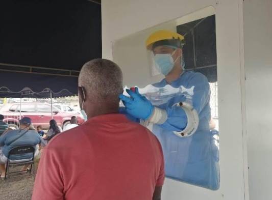 Sube demanda de hisopados y vacunación en instalaciones de la CSS en Panamá Oeste
