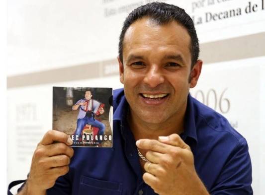 Lleva dos años casado y tiene 3 hijos varones.