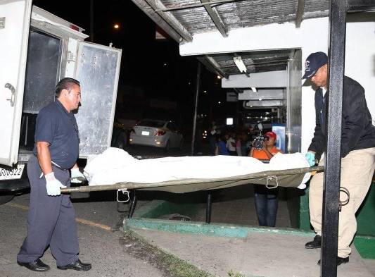 Alexander falleció al llegar al hospital.