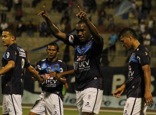 El panameño Luis Tejada, del club César Vallejo, y el argentino Diego Manicero, del León de Huánuco, se convirtieron en los extranjeros más destacados de la tercera jornada del torneo Clausura del fútbol peruano.