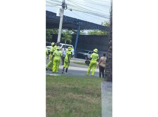 Trabajadores de la AAUD se declaran en paro.