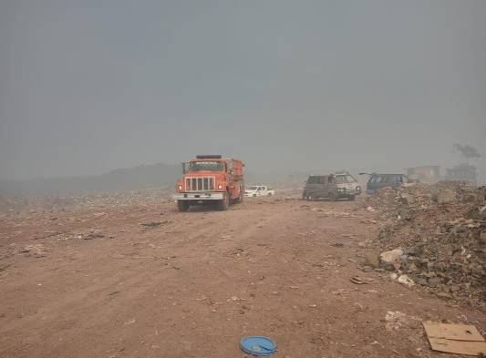 Humo tóxico arropa a la ciudad de Santiago