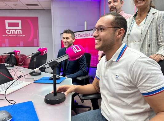 Periodista panameño recibe premio internacional