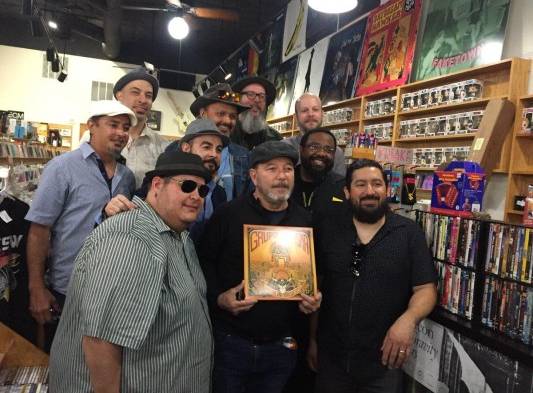 Blades pide votar por independientes para salvar a Panamá de la corrupción