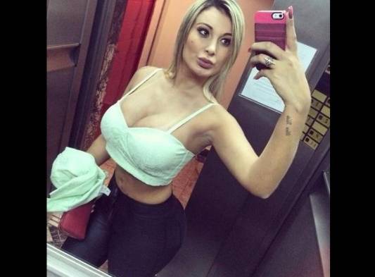 Andressa Urach, de 27 años fue sometida este martes a un procedimiento quirúrgico y permanece internada en estado grave..