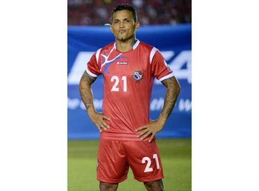 Actualmente jugaba en el Árabe Unido de Colón, luego de un paso por el balompié de Colombia.