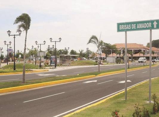 Cobrarán estacionamientos en Isla Perico 