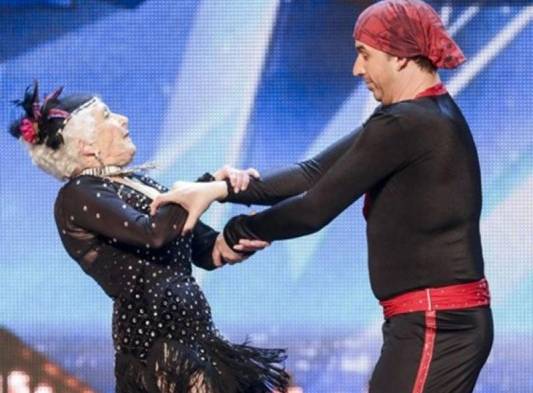 Abuela de 79 años los dejó con la boca abierta