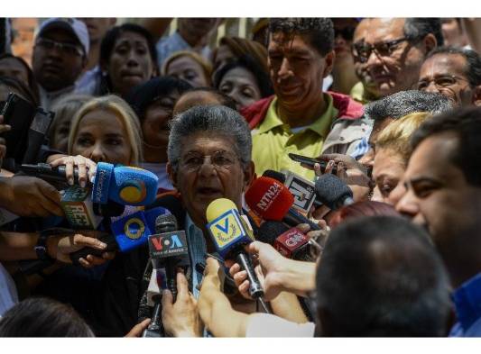 El presidente de la Asamblea Nacional, el diputado Henry Ramos Allup.