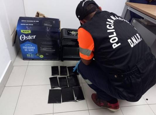 Decomisan armas de fuego y droga durante operativo en Pacora