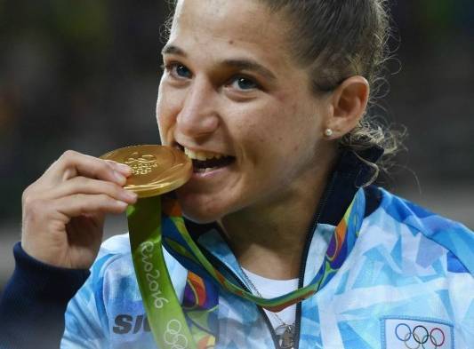 Paula Pareto gana primer oro olímpico para América Latina en Río 2016