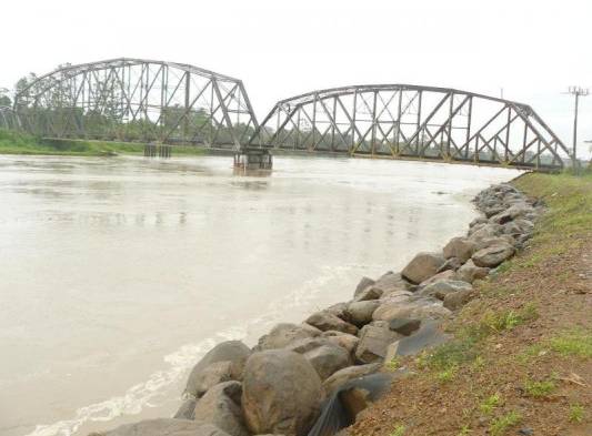 Puente sobre el río Sixaola, en Bocas del Toro.