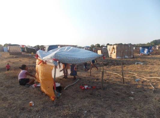 Familias guardan la esperanza de una solución habitacional en Santiago
