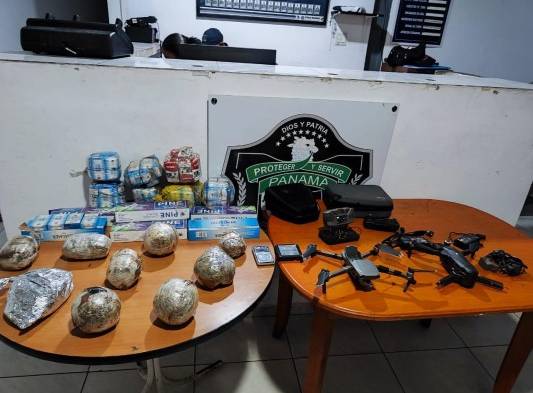 ¡Los pillaron! Querían meter paquetes preñados con droga a La Joya... tenían hasta drones