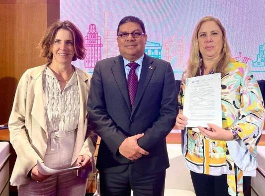 Inversionistas uruguayos buscan entrar en el mercado de logístico de Panamá