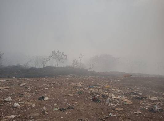 Humo tóxico arropa a la ciudad de Santiago