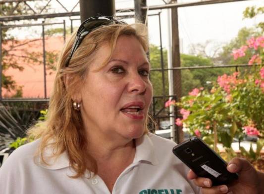 Giselle Burrillo candidata a diputada por el partido CD y exdirectora del Mides.