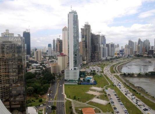 Panamá coloca bono global por 1.200 millones de dólares con vencimiento 2050