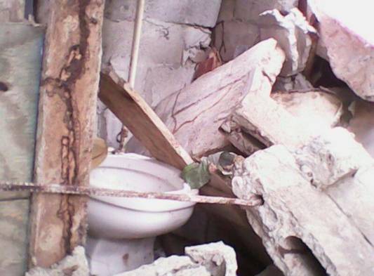 La mitad de la casa cayó al vacío.