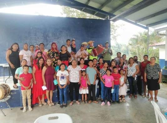 Madres de la comunidad de Las Filipinas en Lídice de Capira celebraron su día