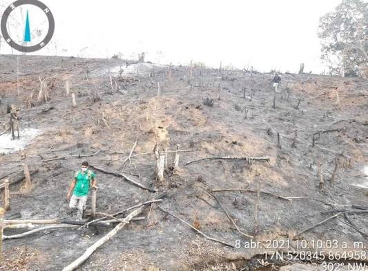 El incendio fue extinguido, pero afectó a más de 4 hectáreas de vegetación en crecimiento.