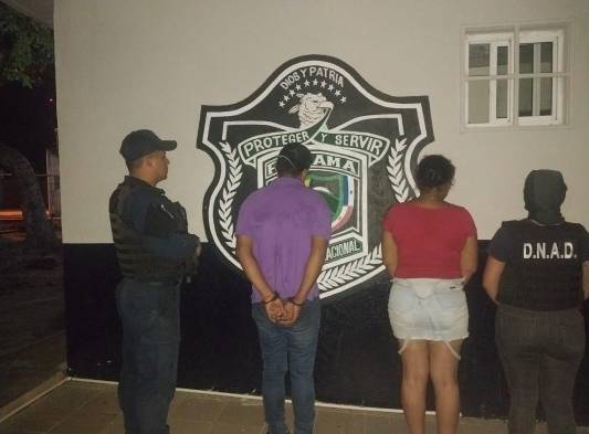 Pareja viajaba en un bus con varios paquetes de droga 