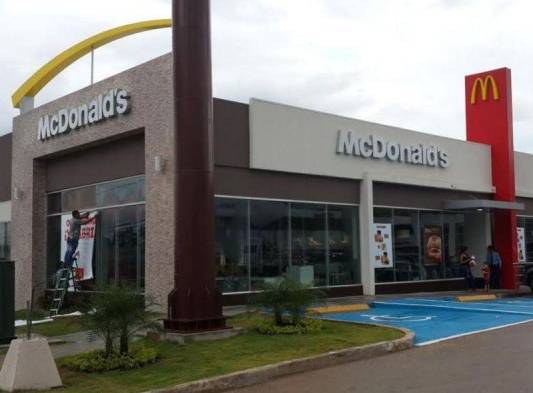 McDonald's cierra varios restaurantes en Venezuela