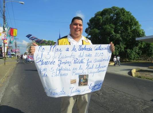 Portaban fotos de víctimas de la violencia en Chiriquí.