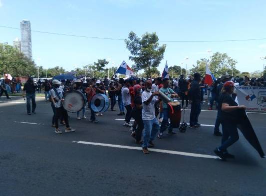 Alianza del Pueblo Unido por la Vida protesta frente a la Contraloría