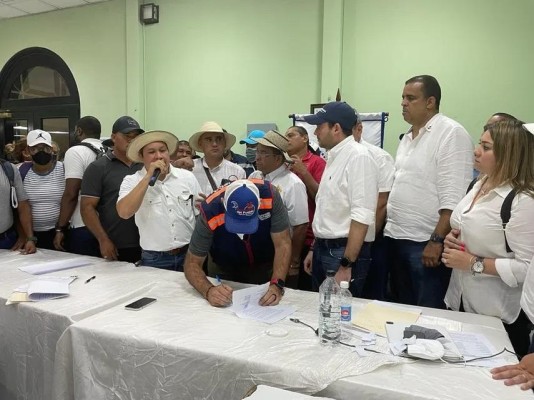 El acuerdo se firmó la noche del domingo en Veraguas, pero las protestas continúan en algunos puntos.