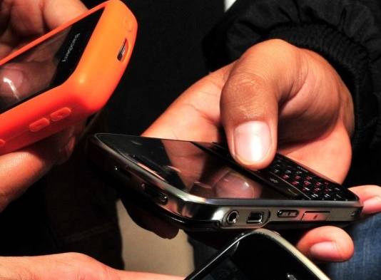 A través de mensajes de texto cometen el fraude.