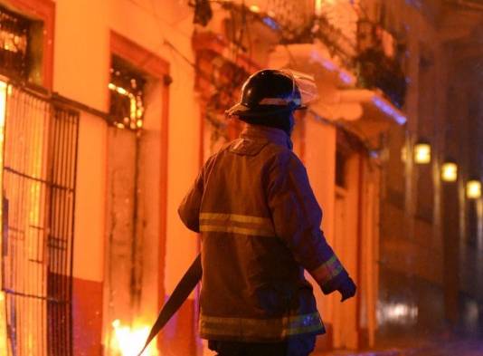 Siniestro dejó en estado deplorable el edificio.