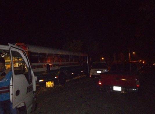 Trasladan estudiantes becarios de Pacora