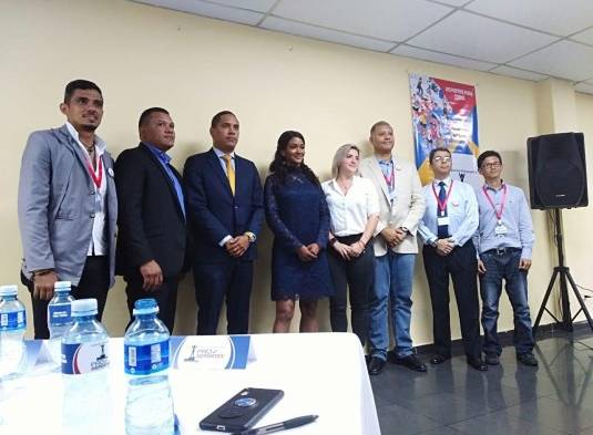 En el evento estuvieron presentes deportistas, periodistas y personas afiliadas al deporte en general.