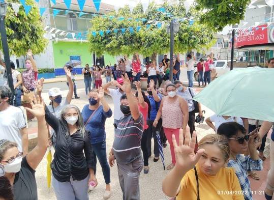 Asamblea de docentes en Los Santos.