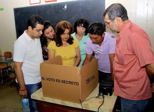 Jornada continuará hoy, el 12, 13, 26 y 27 de abril.