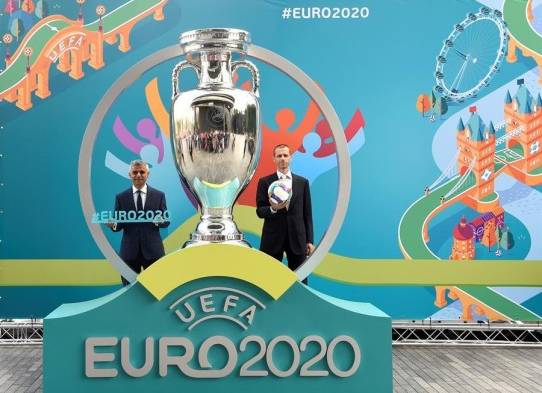 La Eurocopa se aplaza a 2021