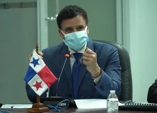 Contralor Gerardo Solís destaca el incremento en las exportaciones de Panamá