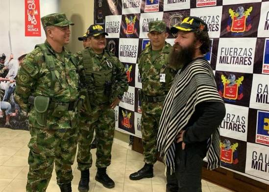 Liberan a 2 comerciantes que estaban secuestrados por ELN en oeste colombiano