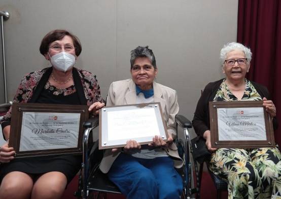 Markela Castro, Rosa Elena de De La Cruz y Vilma Médica.