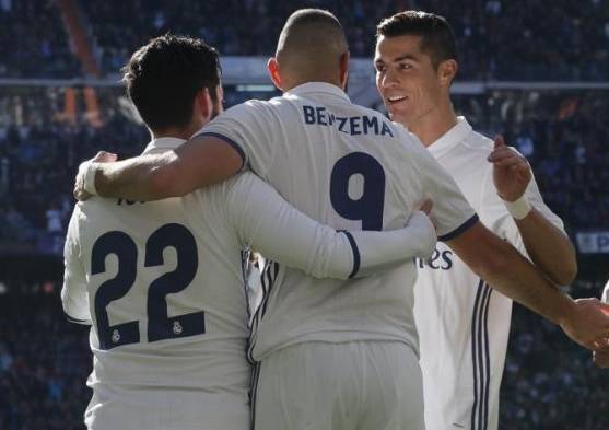 Jugadores celebran su triunfo ante Granada.