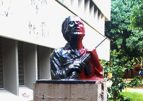 Busto de Camilo Torres Restrepo. Un homenaje a su lucha.