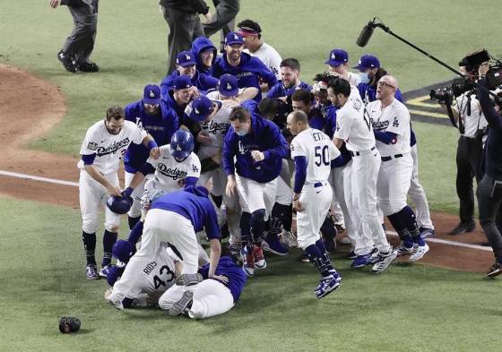 Dodgers ganan séptimo título de la Serie Mundial