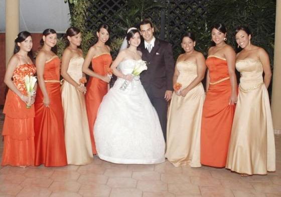 Tras filtrarse fotos en redes, Natti Natasha confirma que se casó a los 21 años