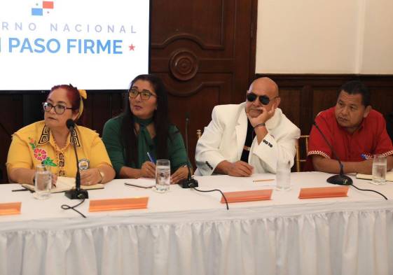 Presidente Mulino aborda con gremios docentes la crisis de la CSS y la fórmula para salvarla