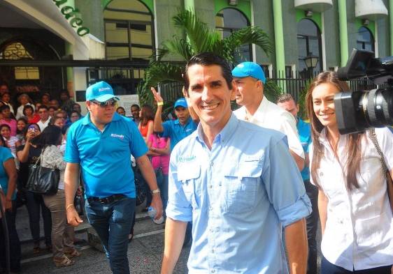 Rómulo Roux, Secretario de CD, salió a dar la cara.