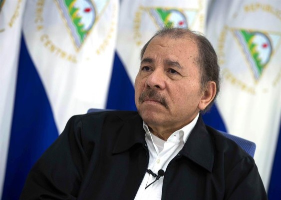 Ortega homenajea a Fidel Castro en el 40 aniversario de la Naval de Nicaragua